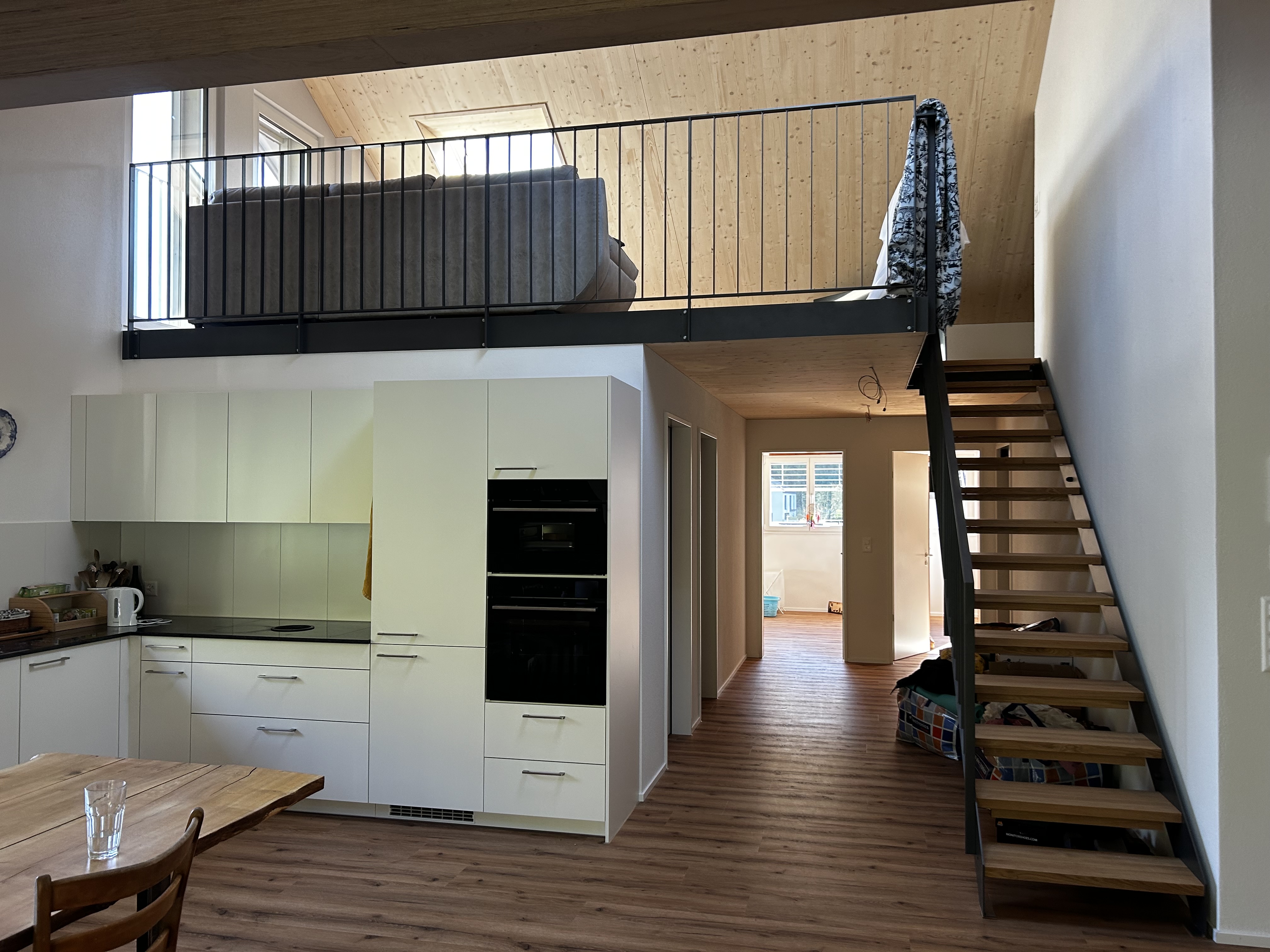 Schönes Zimmer in neuer 4.5 Zimmer Dachwohnung 11