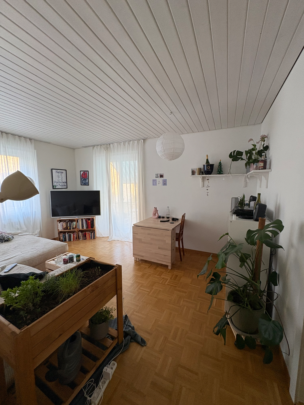 16qm Zimmer mit Balkon 1